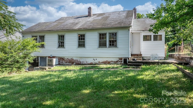 117 3rd Ave SW, Hickory, NC 28602 - rear view of house with entry steps and a chimney