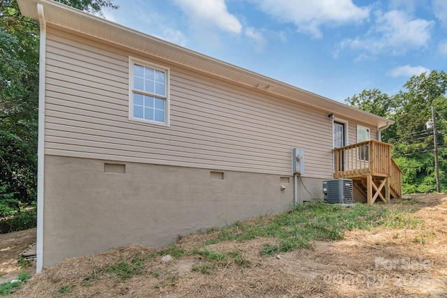 803 Evening Shade Ln, Gastonia, NC 28052 - back of property with crawl space