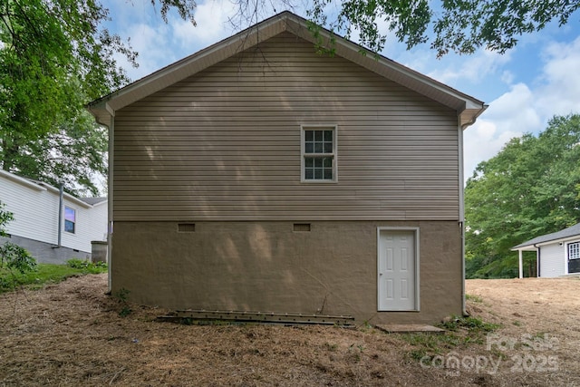 803 Evening Shade Ln, Gastonia, NC 28052 - rear view of house featuring crawl space