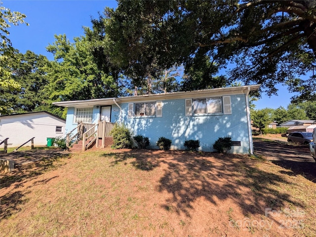9401 Feldbank Dr, Charlotte, NC 28216 - photo 1