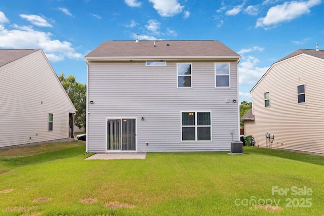 2932 Berry Creek Rd, Charlotte, NC 28214 - rear view of house featuring a lawn