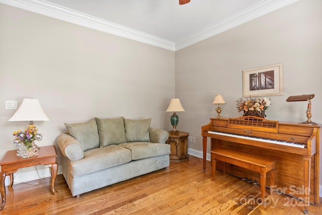 2301 Willow Creek Dr, Newton, NC 28658 - living room featuring crown molding, light wood-type flooring, and ceiling fan