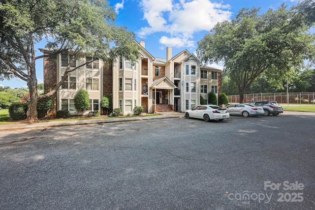 6203 Rosecroft Dr, Charlotte, NC 28215 - photo 1