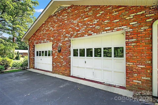 3135 Charlyne Dr, Hendersonville, NC 28792 - photo 30