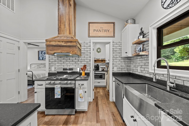 131 Tobacco Trl, Canton, NC 28716 - photo 6