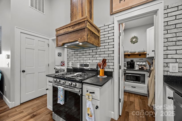 131 Tobacco Trl, Canton, NC 28716 - photo 8