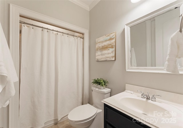 3015 Stanbury Dr, Matthews, NC 28104 - full bath with vanity and ornamental molding