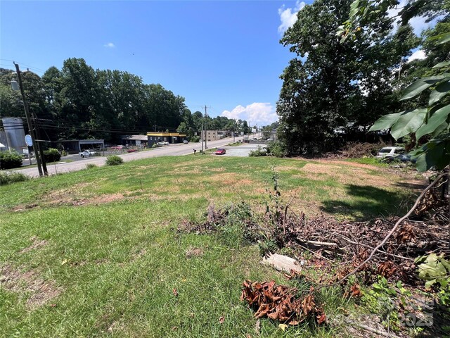 891 E Court St, Marion, NC 28752 - photo 1