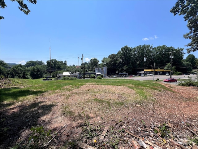 891 E Court St, Marion, NC 28752 - photo 7