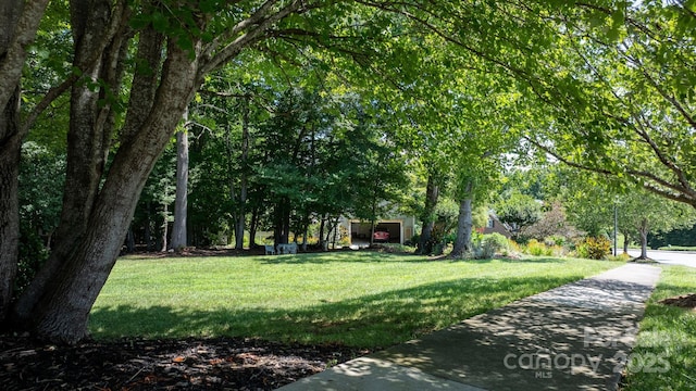 1902 4th Street Ct NW, Hickory, NC 28601 - view of home's community with a yard