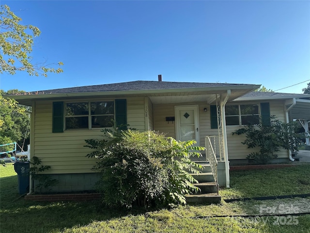 508 S Ave SW, Valdese, NC 28680 - view of front of property with a front lawn and a shingled roof