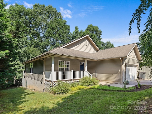 690 Mountain Rd, Hendersonville, NC 28791 - view of front facade featuring covered porch, an attached garage, a front yard, crawl space, and driveway