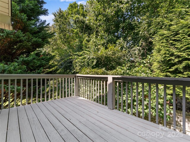 690 Mountain Rd, Hendersonville, NC 28791 - view of deck