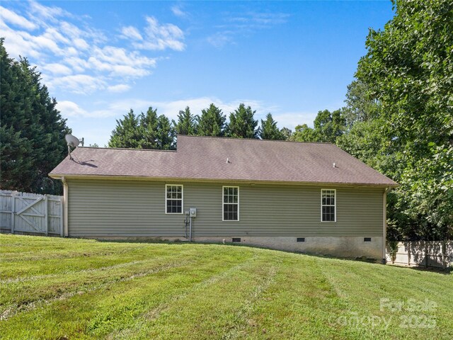 690 Mountain Rd, Hendersonville, NC 28791 - back of house with crawl space