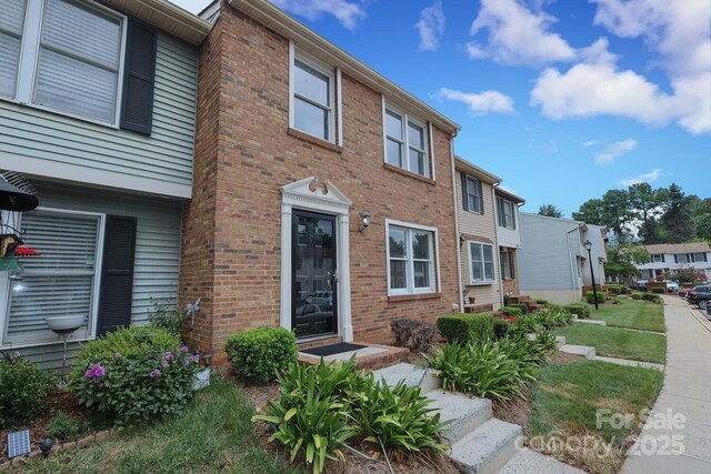9403 Lexington Cir Unit C, Charlotte, NC 28213 - photo 2