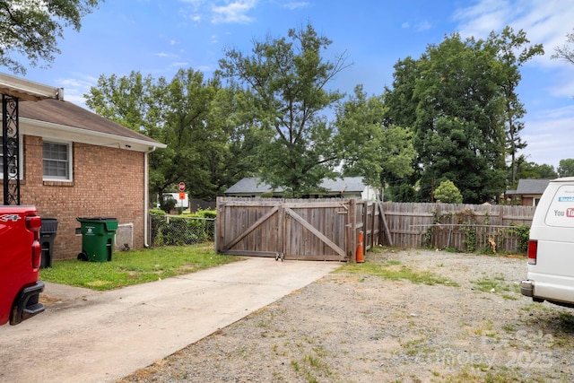 2121 Milton Rd, Charlotte, NC 28215 - photo 25