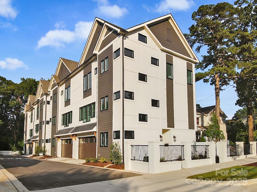 4215 Walker Rd, Charlotte, NC 28211 - photo 1
