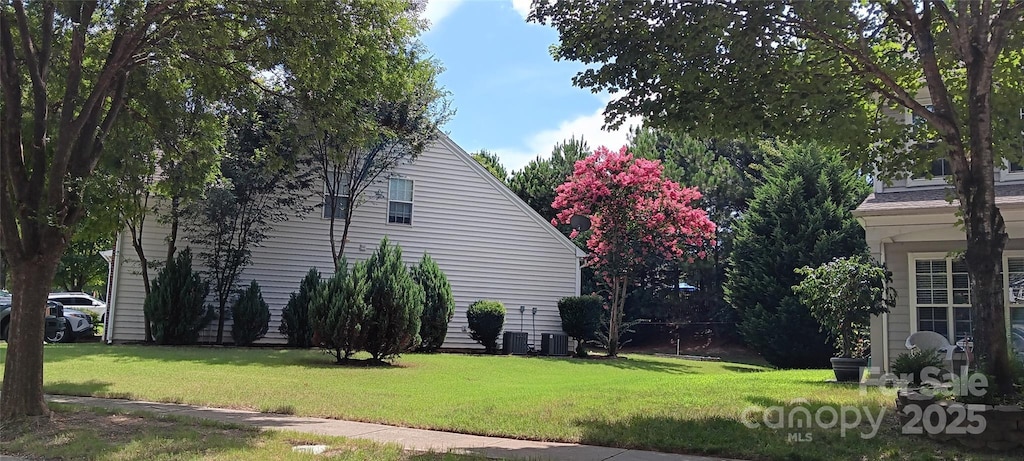 18302 Victoria Bay Dr, Cornelius, NC 28031 - photo 2