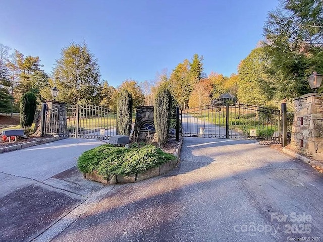 215 Crossvine Trl Unit 11, Hendersonville, NC 28739 - photo 3