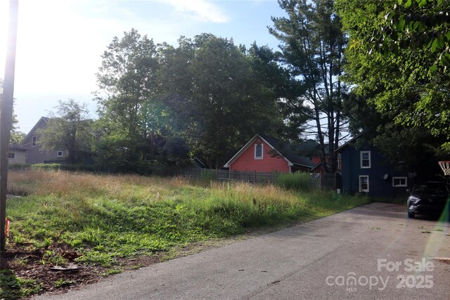 000 Allen Claire St, Hendersonville, NC 28792 - photo 10