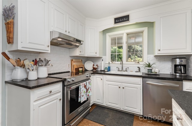 520 Moncure Dr, Charlotte, NC 28209 - photo 14