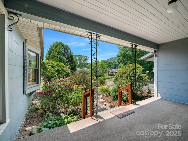 12 Robertson St, Burnsville, NC 28714 - photo 2