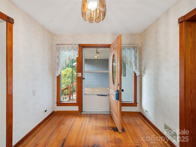 12 Robertson St, Burnsville, NC 28714 - photo 4