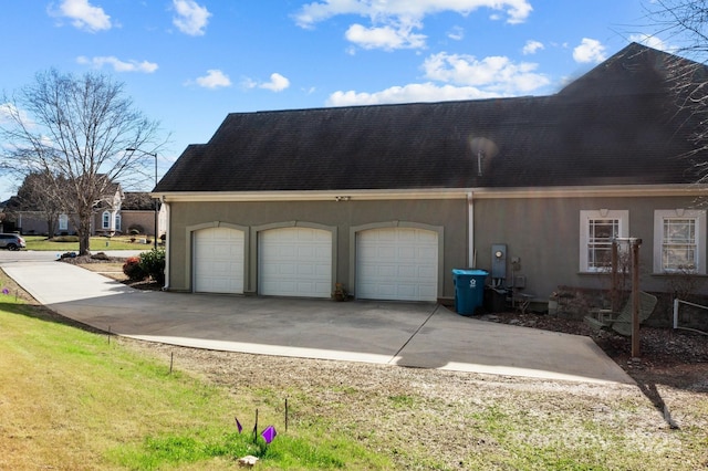 543 Muirfield Way, Salisbury, NC 28144 - garage with concrete driveway