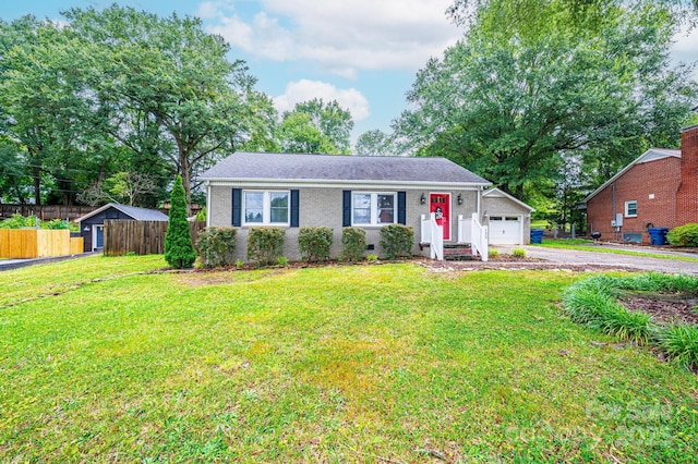122 15th Ave NW, Hickory, NC 28601 - single story home with driveway and an attached garage