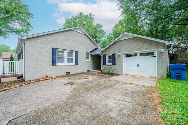 122 15th Ave NW, Hickory, NC 28601 - single story home featuring driveway, brick siding, and a garage