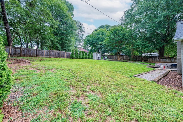122 15th Ave NW, Hickory, NC 28601 - fenced backyard with a shed