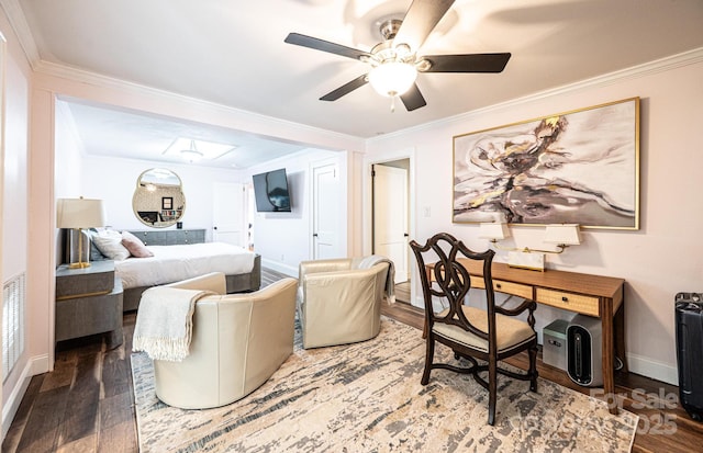 122 15th Ave NW, Hickory, NC 28601 - bedroom with wood finished floors, ornamental molding, and ceiling fan
