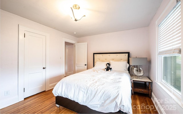 122 15th Ave NW, Hickory, NC 28601 - bedroom featuring wood finished floors and baseboards