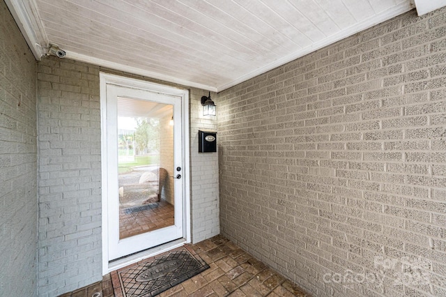 122 15th Ave NW, Hickory, NC 28601 - property entrance featuring brick siding