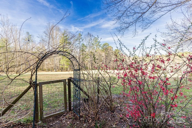 14 Woods Rd, Fairview, NC 28730