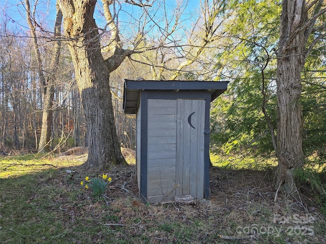 14 Woods Rd, Fairview, NC 28730