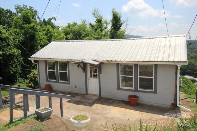 105 Summit St, Marion, NC 28752 - photo 1