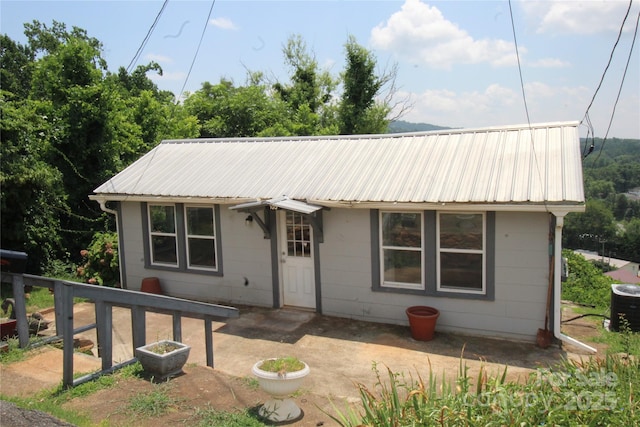 105 Summit St, Marion, NC 28752 - photo 2