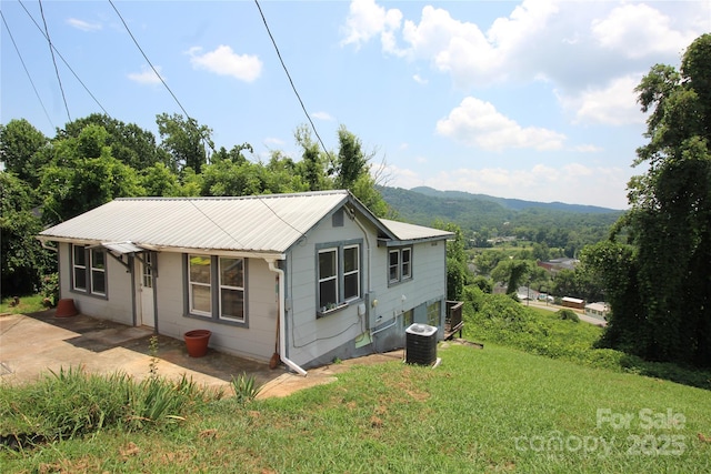 105 Summit St, Marion, NC 28752 - photo 3