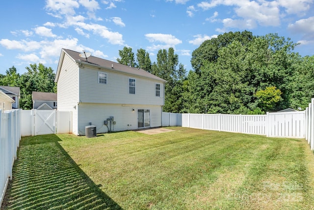 13412 Golden Apple Ct, Charlotte, NC 28215 - photo 29