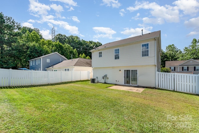 13412 Golden Apple Ct, Charlotte, NC 28215 - photo 32