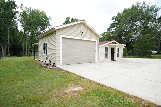 3974 Pleasant Plains Rd, Matthews, NC 28104 - garage featuring driveway