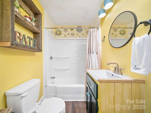 1767 N 226th Hwy, Bakersville, NC 28705 - full bathroom with wood finished floors, vanity, and shower / bath combo