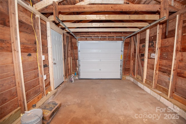 113 Oakleaf Dr, Landrum, SC 29356 - view of garage
