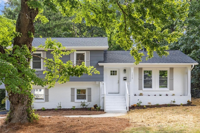 7315 Thorncliff Dr, Charlotte, NC 28210 - photo 1