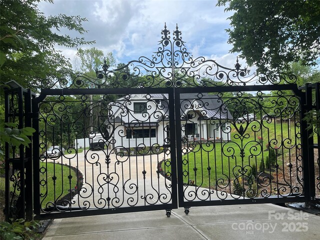 900 Houston Heights Rd, Charlotte, NC 28262 - photo 1