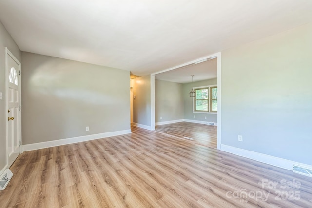 5326 Dolphin Ln Unit 10, Charlotte, NC 28215 - photo 4