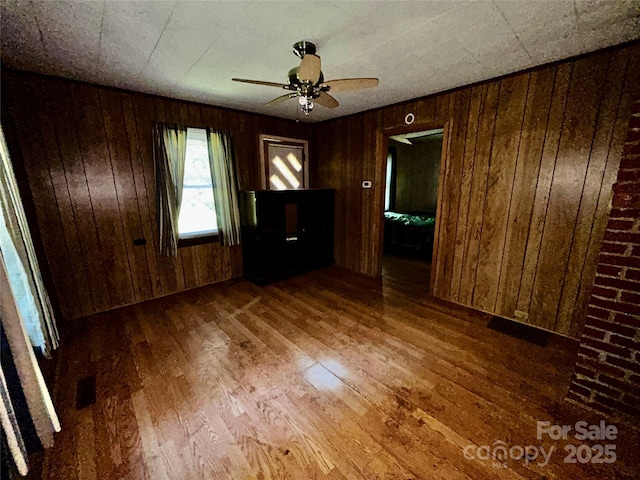 564 Upper Thomas Branch Rd, Marshall, NC 28753 - photo 9