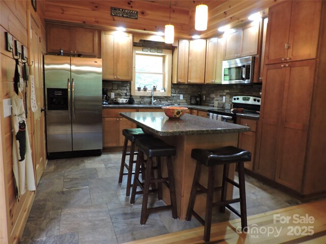 103 Chucks Ln, Bakersville, NC 28705 - photo 9