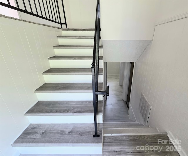 717 2nd St SW, Conover, NC 28613 - view of stairway